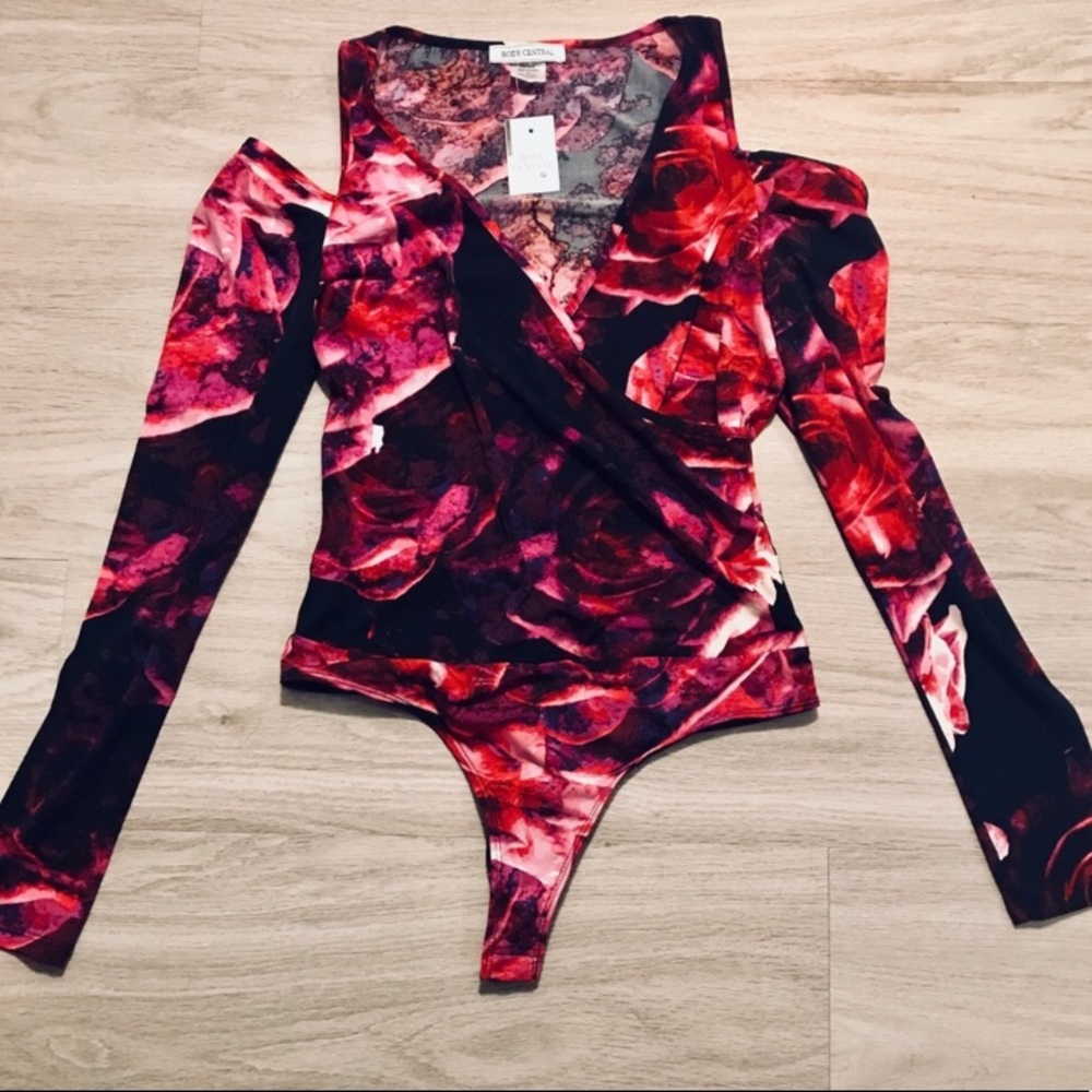 Body Central Cold Shoulder Bodysuit Medium